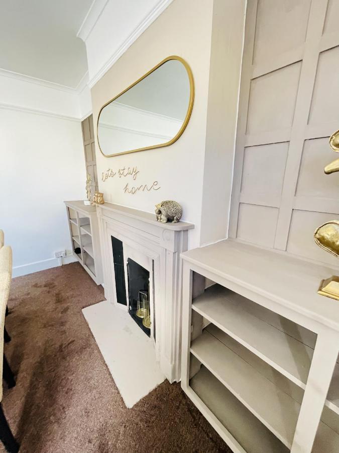 Lovely Dog Friendly, 3 Bed Home Sleeps 8, With Parking & Fenced Garden Work Contractor Leisure, Jasper Cambridge-i reptér Kültér fotó