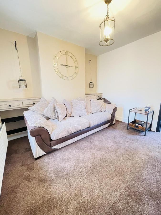 Lovely Dog Friendly, 3 Bed Home Sleeps 8, With Parking & Fenced Garden Work Contractor Leisure, Jasper Cambridge-i reptér Kültér fotó