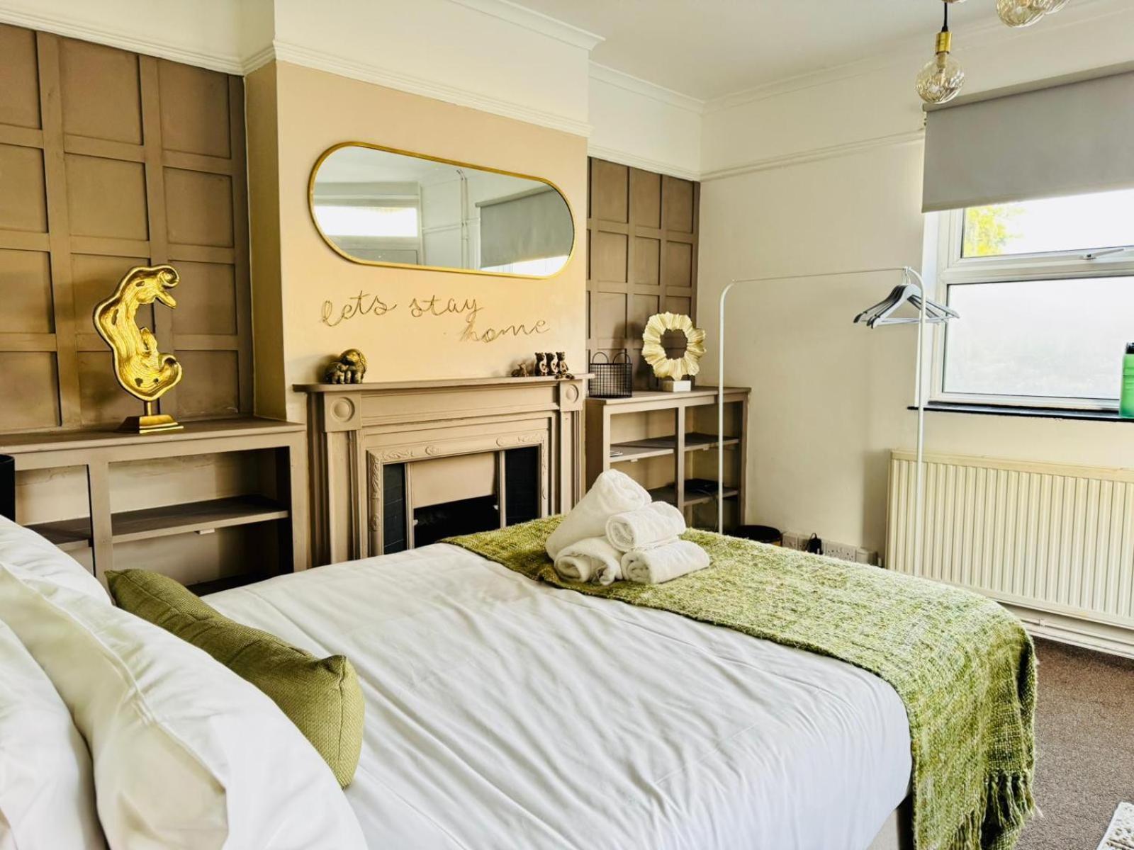 Lovely Dog Friendly, 3 Bed Home Sleeps 8, With Parking & Fenced Garden Work Contractor Leisure, Jasper Cambridge-i reptér Kültér fotó