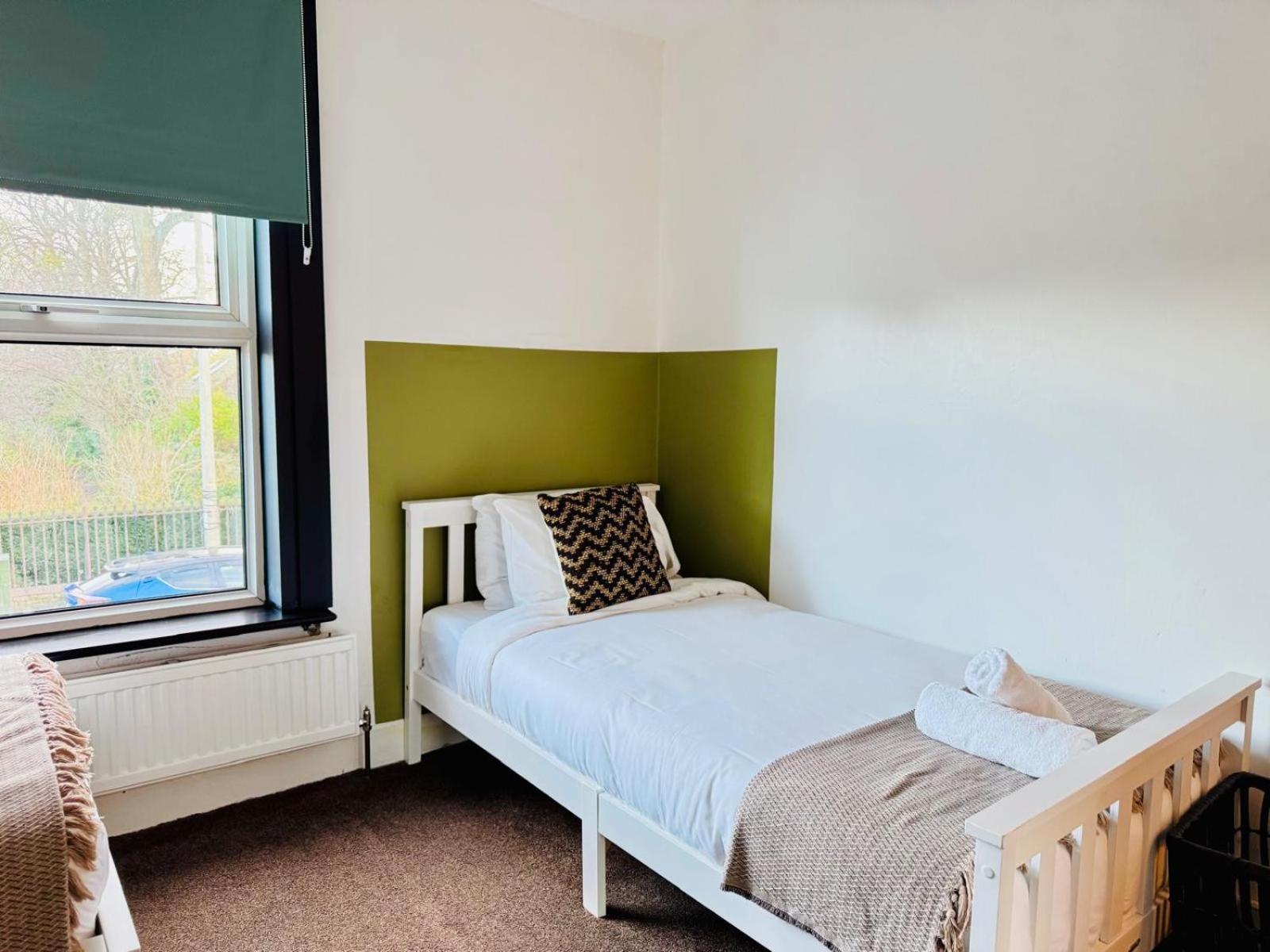 Lovely Dog Friendly, 3 Bed Home Sleeps 8, With Parking & Fenced Garden Work Contractor Leisure, Jasper Cambridge-i reptér Kültér fotó