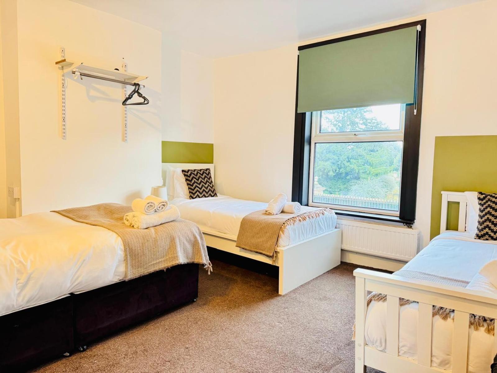 Lovely Dog Friendly, 3 Bed Home Sleeps 8, With Parking & Fenced Garden Work Contractor Leisure, Jasper Cambridge-i reptér Kültér fotó